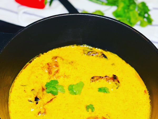 Kadhi Pakora with Naan Bread (Serves 2)